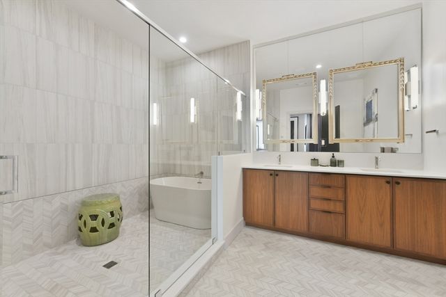 566 Columbus Avenue 605, Boston, MA 02118
