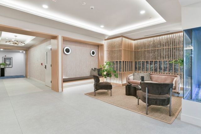 566 Columbus Avenue 605, Boston, MA 02118