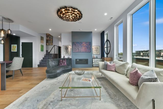 566 Columbus Avenue 605, Boston, MA 02118