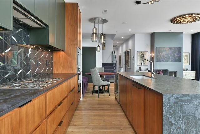 566 Columbus Avenue 605, Boston, MA 02118
