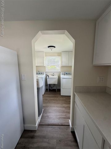 3312 Mandrake Street, Commerce Twp, MI 48382