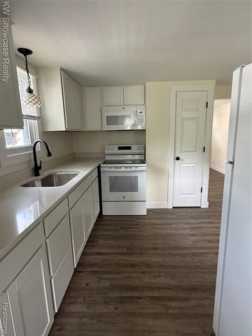 3312 Mandrake Street, Commerce Twp, MI 48382