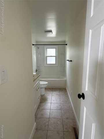 3312 Mandrake Street, Commerce Twp, MI 48382