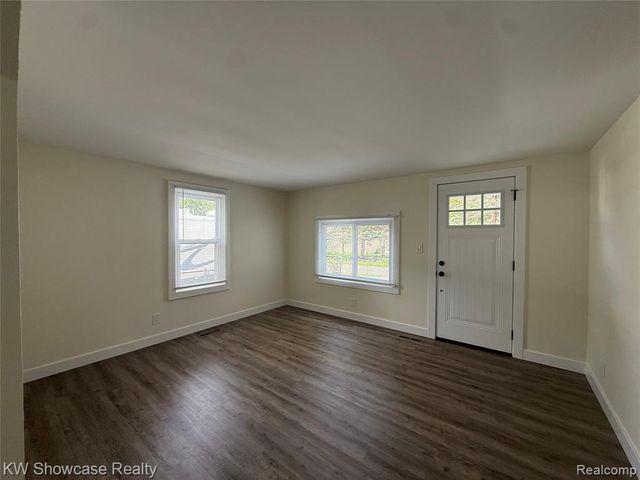 3312 Mandrake Street, Commerce Twp, MI 48382