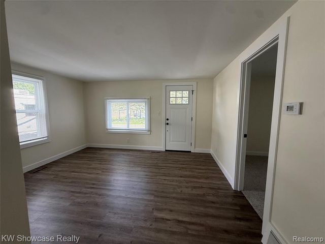 3312 Mandrake Street, Commerce Twp, MI 48382