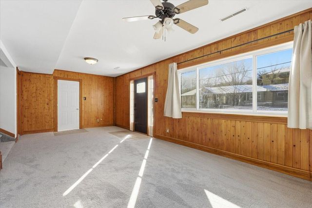 825 MCKENZIE Avenue, Council Bluffs, IA 51503