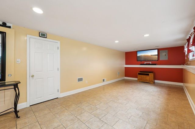 2 Delaware Road, Newburgh, NY 12550