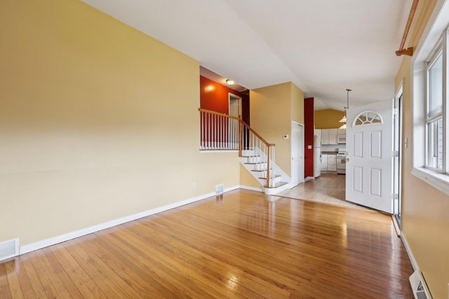 2 Delaware Road, Newburgh, NY 12550