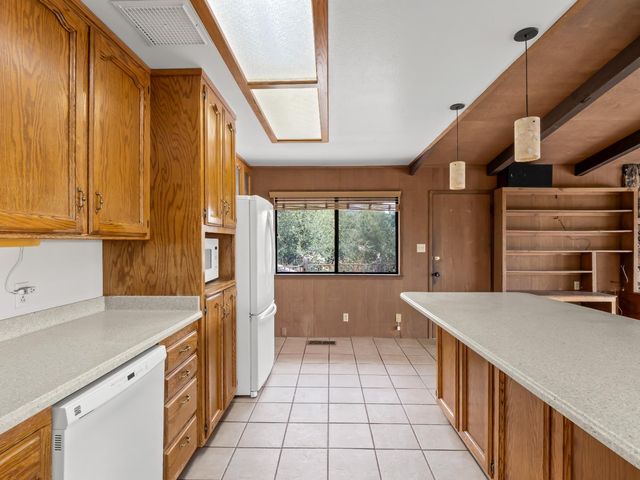 43044 Country Club Drive W, Oakhurst, CA 93644