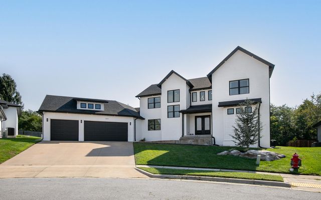 201 N Blarney Court, Nixa, MO 65714