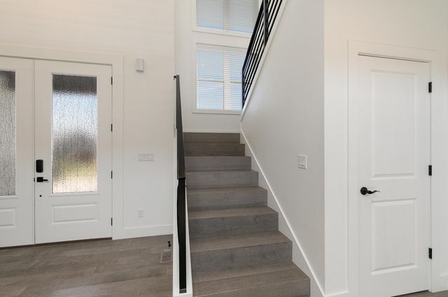201 N Blarney Court, Nixa, MO 65714