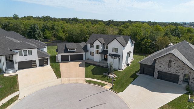 201 N Blarney Court, Nixa, MO 65714