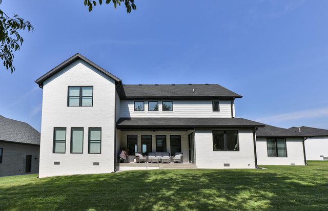 201 N Blarney Court, Nixa, MO 65714