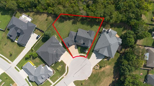 201 N Blarney Court, Nixa, MO 65714