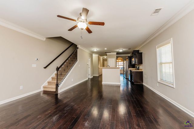 110 Flowing Meadows Dr., Kathleen, GA 31047