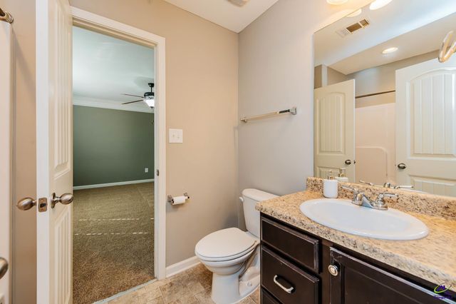 110 Flowing Meadows Dr., Kathleen, GA 31047