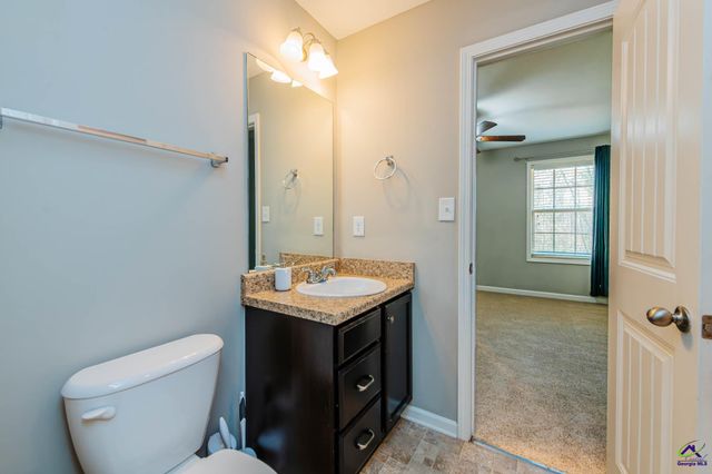 110 Flowing Meadows Dr., Kathleen, GA 31047