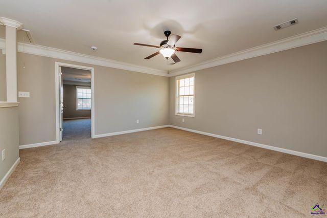 110 Flowing Meadows Dr., Kathleen, GA 31047