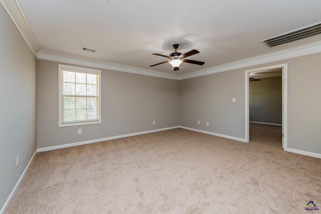 110 Flowing Meadows Dr., Kathleen, GA 31047