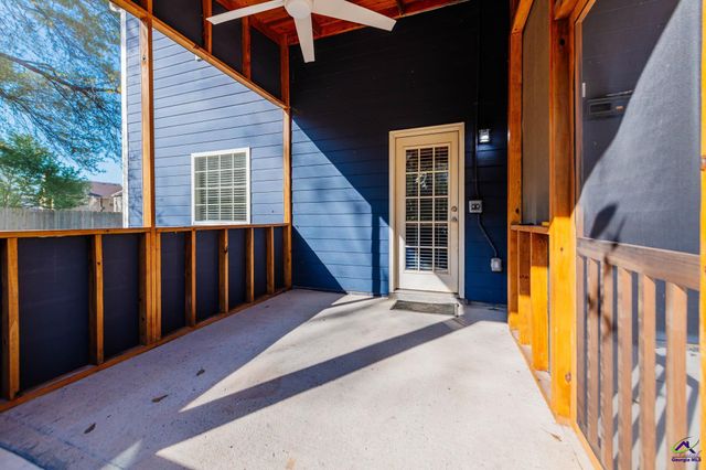 110 Flowing Meadows Dr., Kathleen, GA 31047