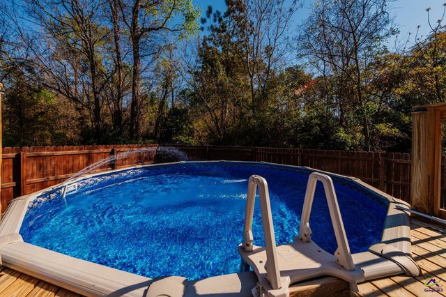 110 Flowing Meadows Dr., Kathleen, GA 31047