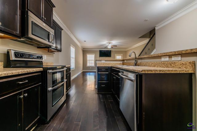 110 Flowing Meadows Dr., Kathleen, GA 31047