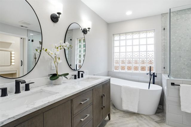 1378 Forest Creek Drive, Lewisville, TX 75067