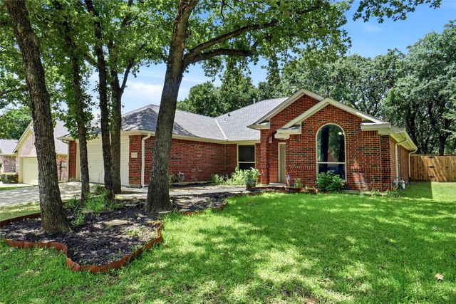 1378 Forest Creek Drive, Lewisville, TX 75067