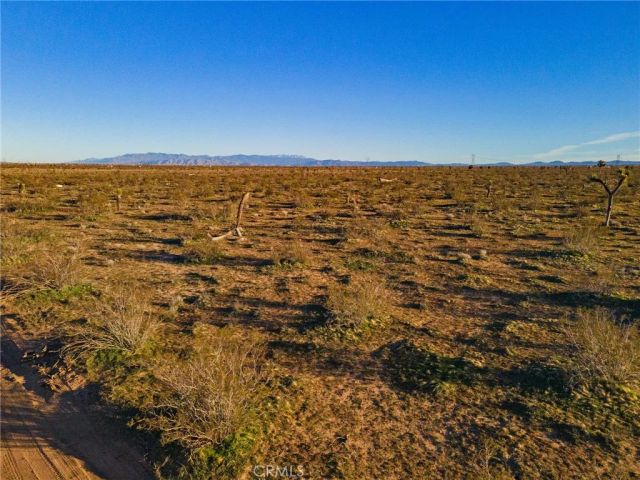 123 Tumbleweed, Adelanto, CA 92301