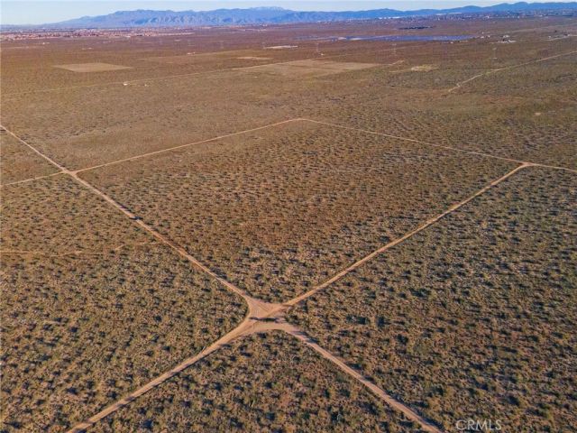 123 Tumbleweed, Adelanto, CA 92301