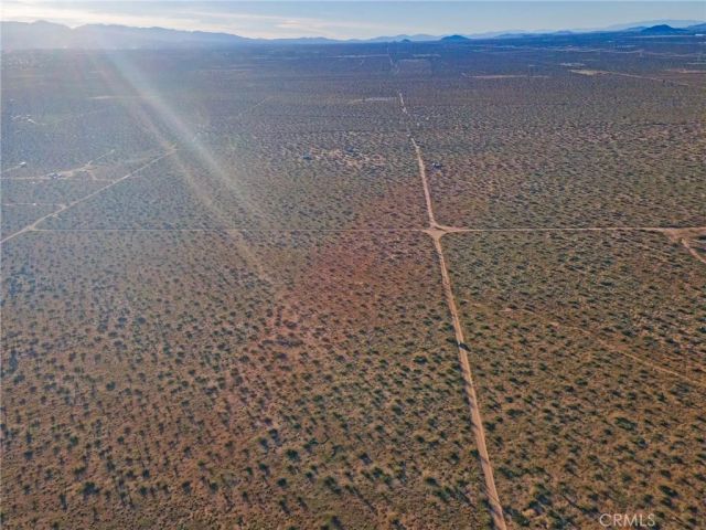 123 Tumbleweed, Adelanto, CA 92301