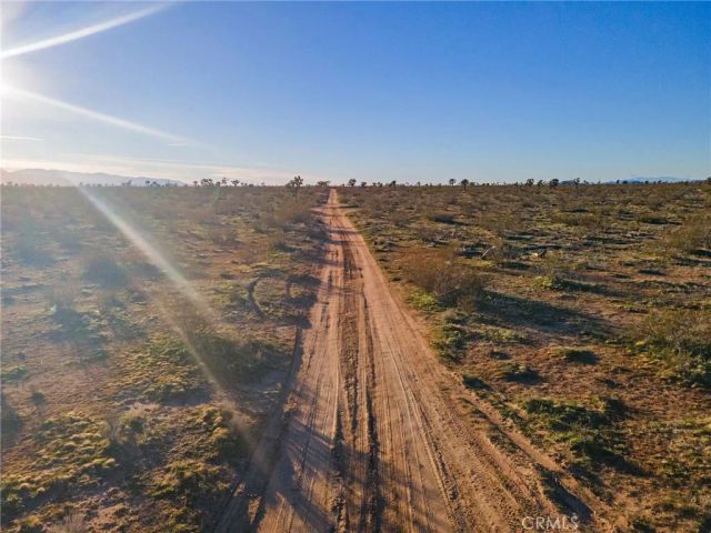 123 Tumbleweed, Adelanto, CA 92301