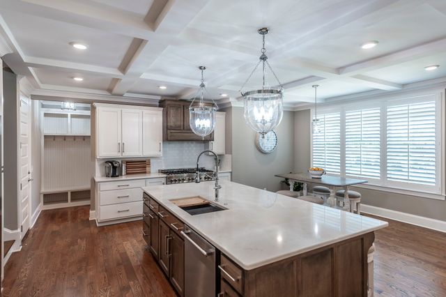 872 Douglas Bend Rd, Gallatin, TN 37066