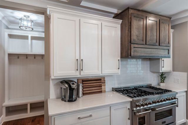 872 Douglas Bend Rd, Gallatin, TN 37066