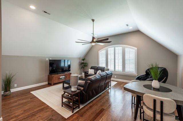 872 Douglas Bend Rd, Gallatin, TN 37066