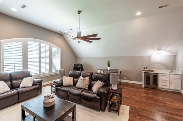 872 Douglas Bend Rd, Gallatin, TN 37066