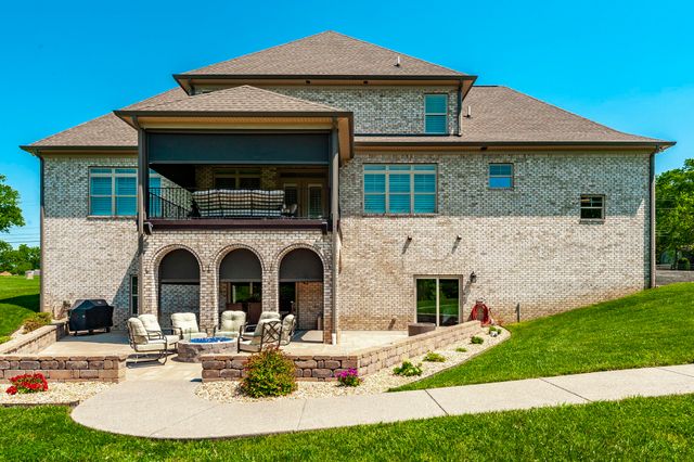 872 Douglas Bend Rd, Gallatin, TN 37066