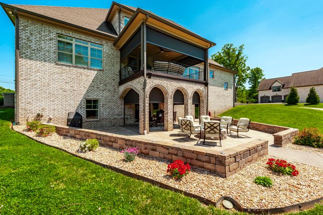 872 Douglas Bend Rd, Gallatin, TN 37066