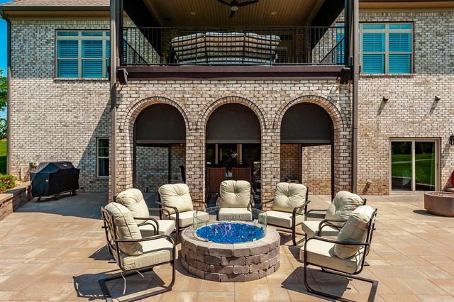 872 Douglas Bend Rd, Gallatin, TN 37066