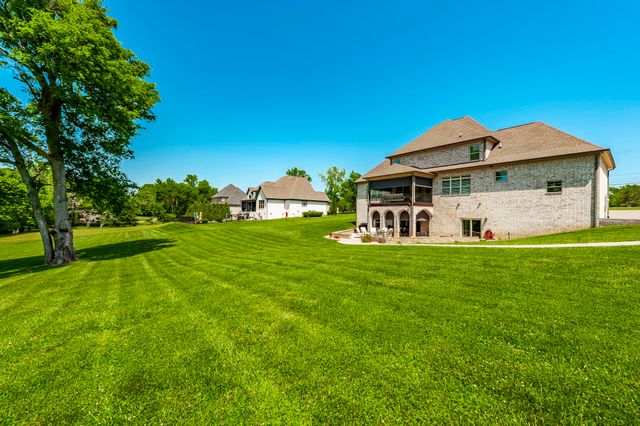 872 Douglas Bend Rd, Gallatin, TN 37066