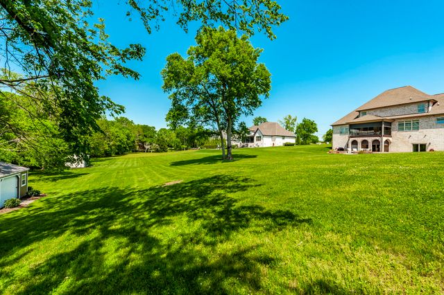 872 Douglas Bend Rd, Gallatin, TN 37066