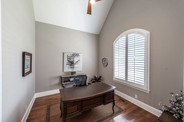 872 Douglas Bend Rd, Gallatin, TN 37066