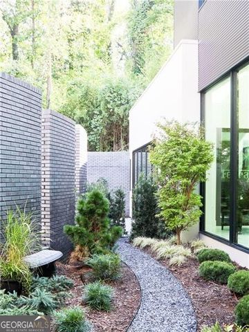 380 W Wesley Road NW, Atlanta, GA 30305