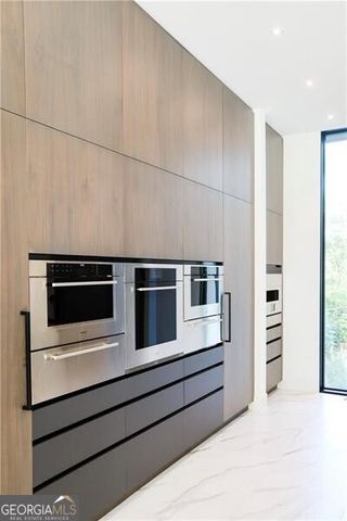 380 W Wesley Road NW, Atlanta, GA 30305