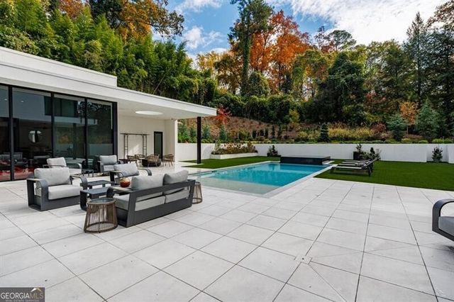 380 W Wesley Road NW, Atlanta, GA 30305