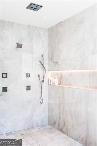 380 W Wesley Road NW, Atlanta, GA 30305