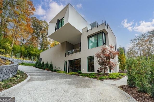 380 W Wesley Road NW, Atlanta, GA 30305