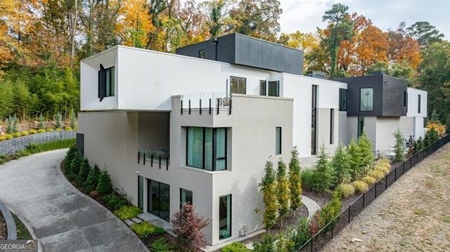 380 W Wesley Road NW, Atlanta, GA 30305