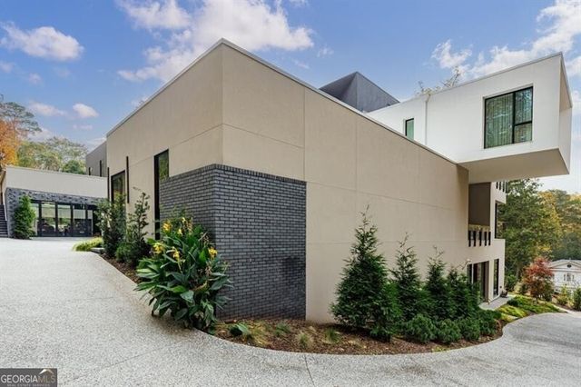 380 W Wesley Road NW, Atlanta, GA 30305