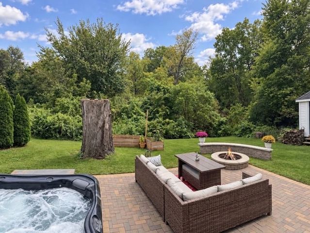 8002 Blivin Street, Spring Grove, IL 60081